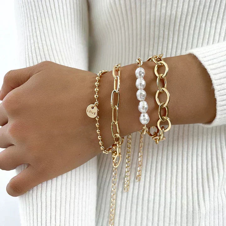Consuelo - Set de Pulseras Doradas de Perlas
