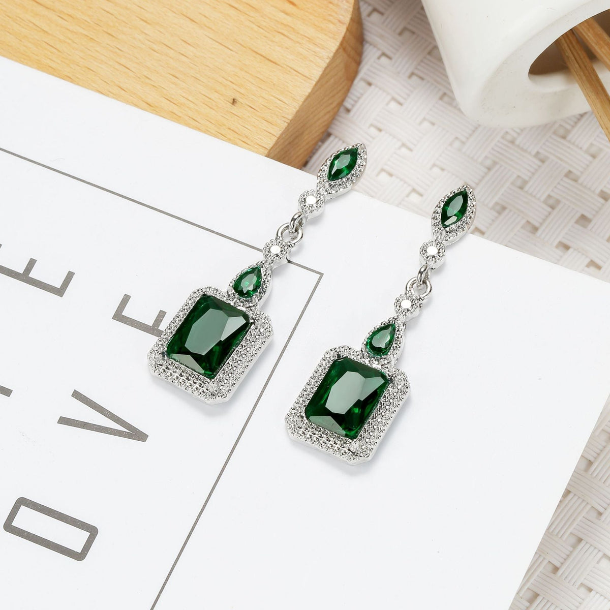 Sandra - Pendientes Clarion Verdancia | Oro Blanco