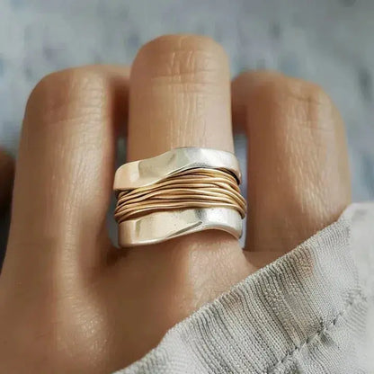 Carmen - Anillo de Plata con Hilo Dorado