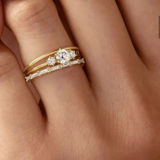 Anillo Elegante de Oro en Capas