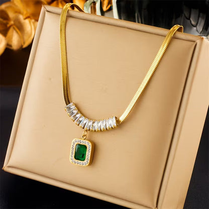 Gema - Collar Prisma de Esmeralda Regalia | Dorado