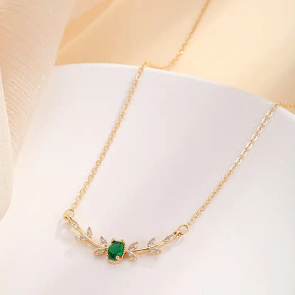 Ángela - Collar Amira Valmorin | Dorado