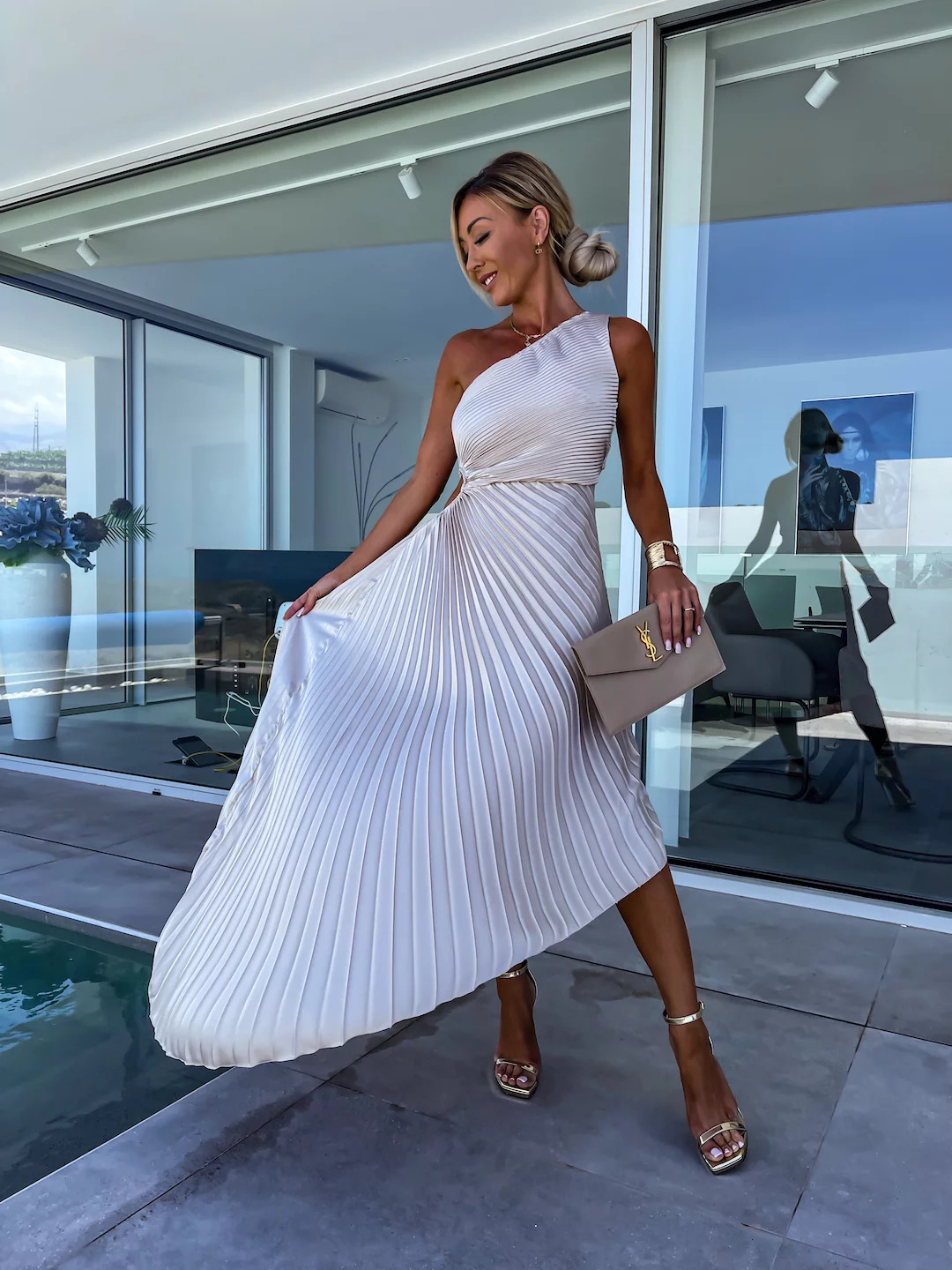 Irene - Vestido Midi Plisado con Un Solo Hombro