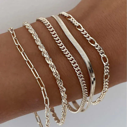 Emilia - Set de Pulseras de 5 Piezas en Oro