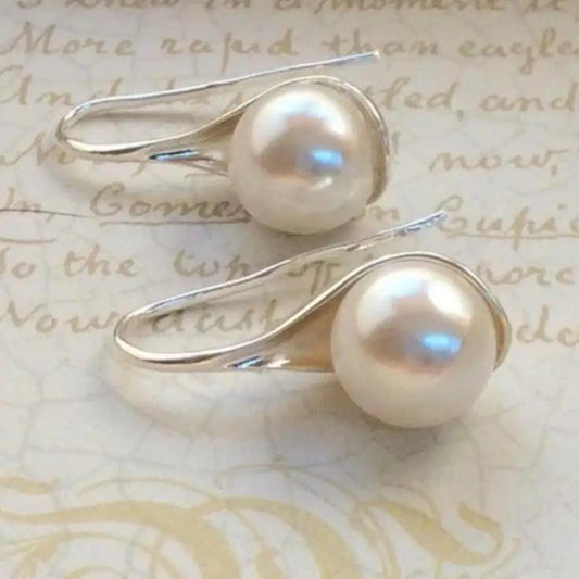 Aretes Colgantes Elegantes con Perlas