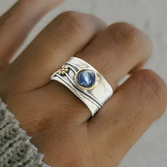 Inés - Anillo Vintage de Zafiro Azul Plata Bañada en Oro