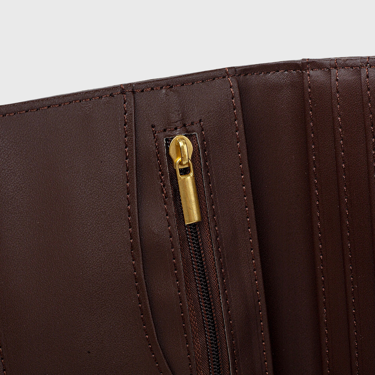 Fabiana - Ciara Wallet Café