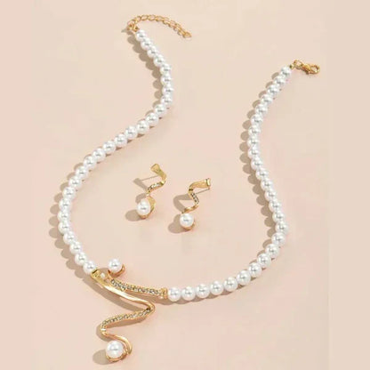 Almudena - Set de Collar y Pendientes con Perlas Naturales