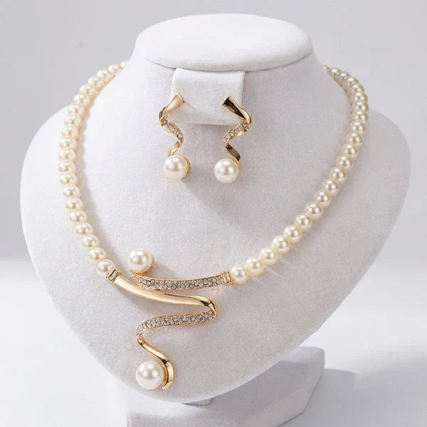 Almudena - Set de Collar y Pendientes con Perlas Naturales