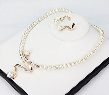 Fabiola - Conjunto de Collar y Pendientes con Perlas Naturales