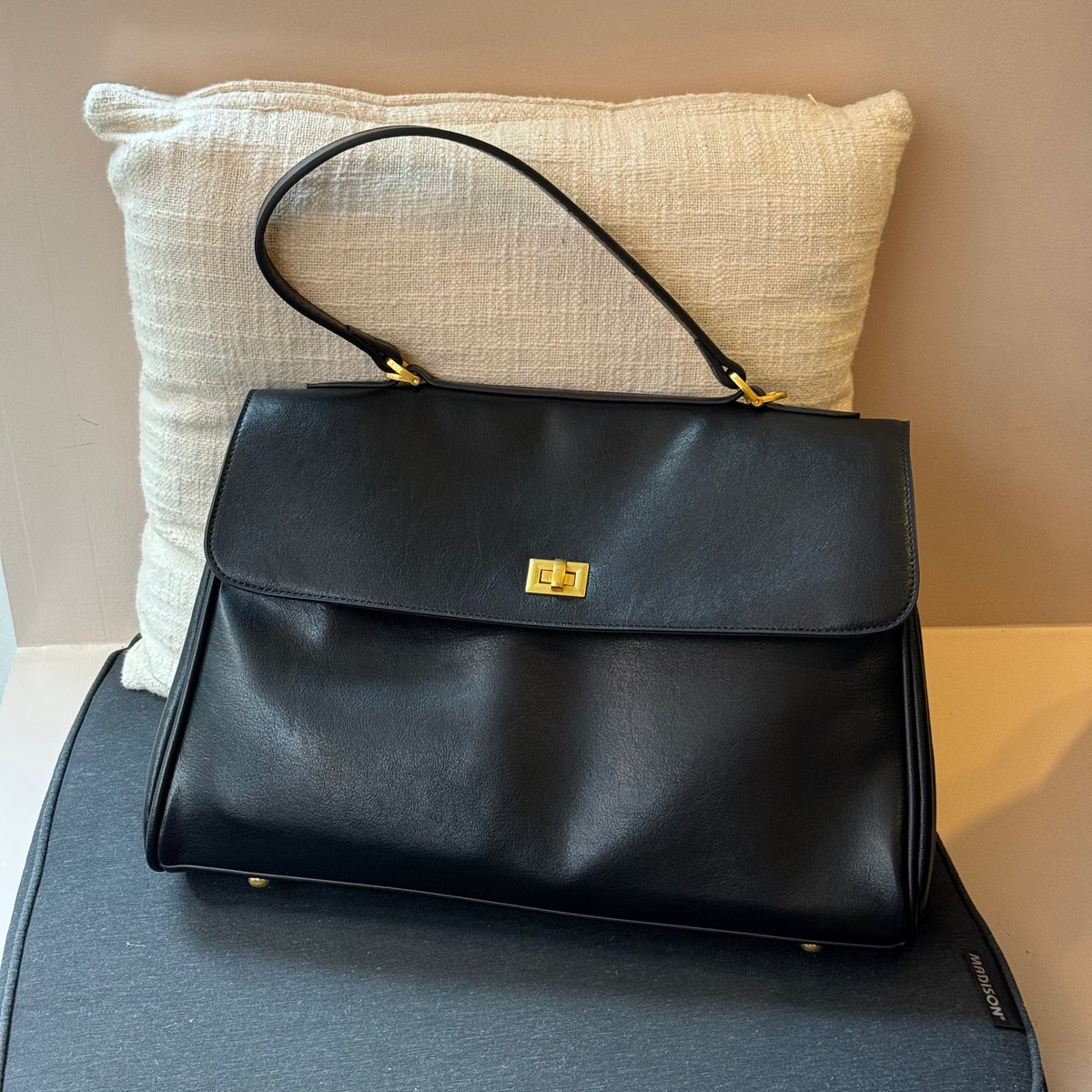 Beatriz - Ciara Essential Negro Bestseller