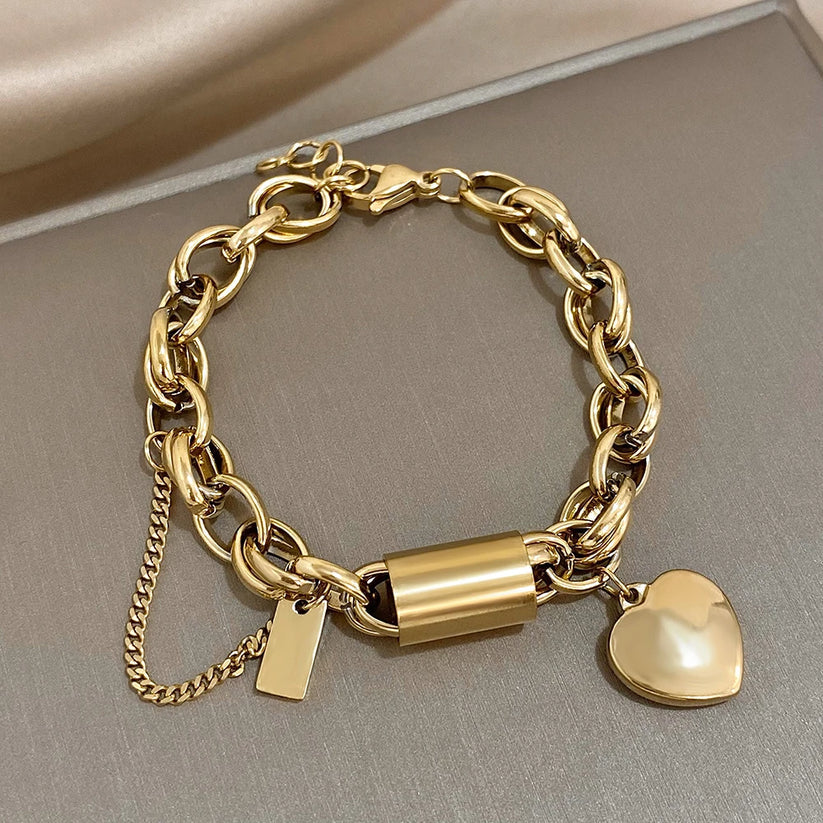 Guadalupe - Pulsera con Dije de Corazón Dorado