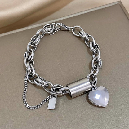 Guadalupe - Pulsera con Dije de Corazón Dorado