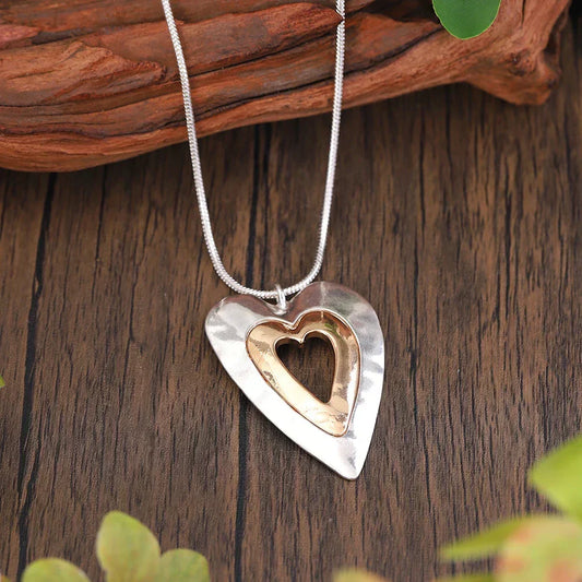 Olga - Collar Vintage de Corazón en Plata y Oro