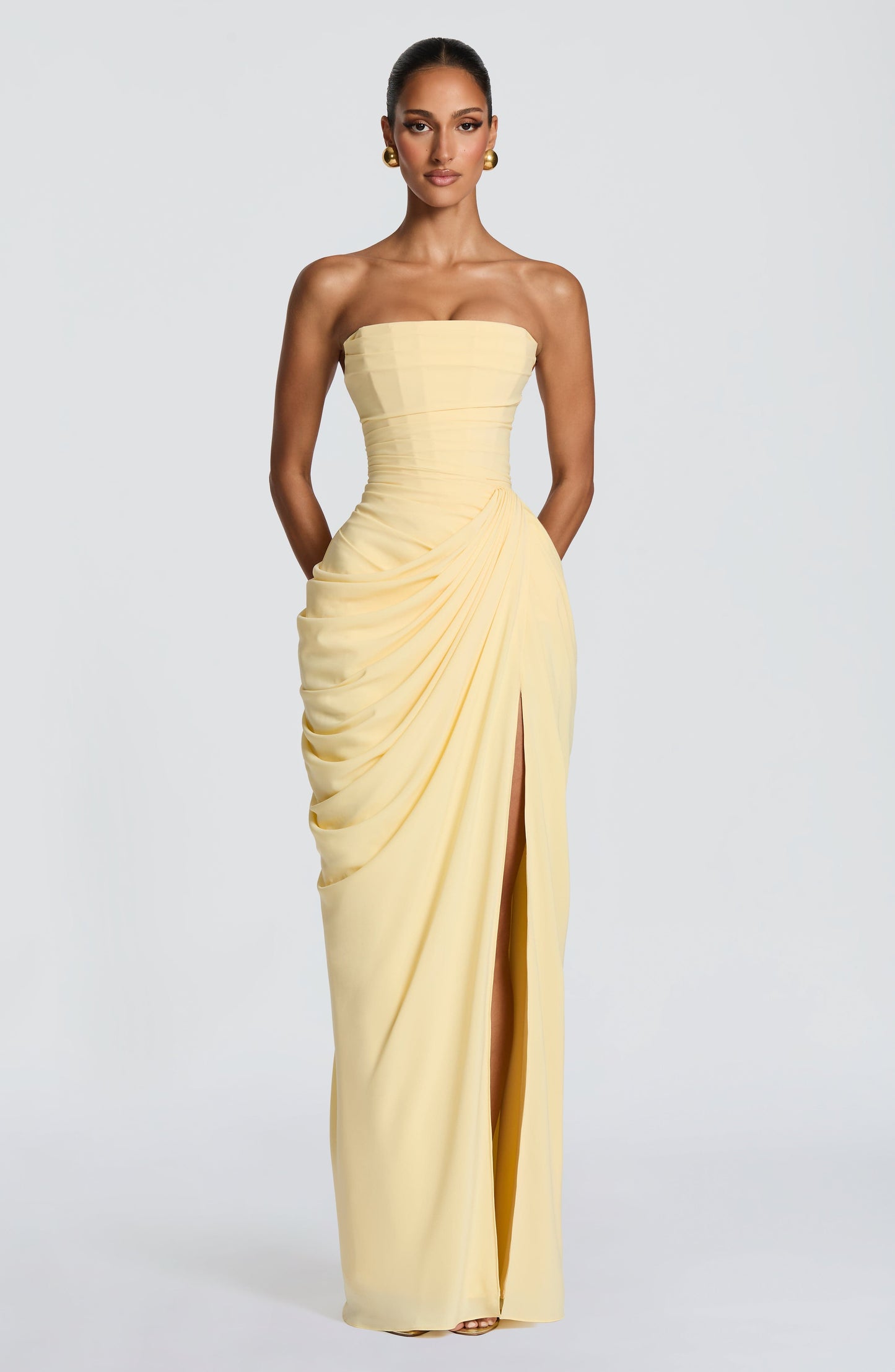 Diana - Vestido Maxi Elegante con Drapeado y Abertura Alta