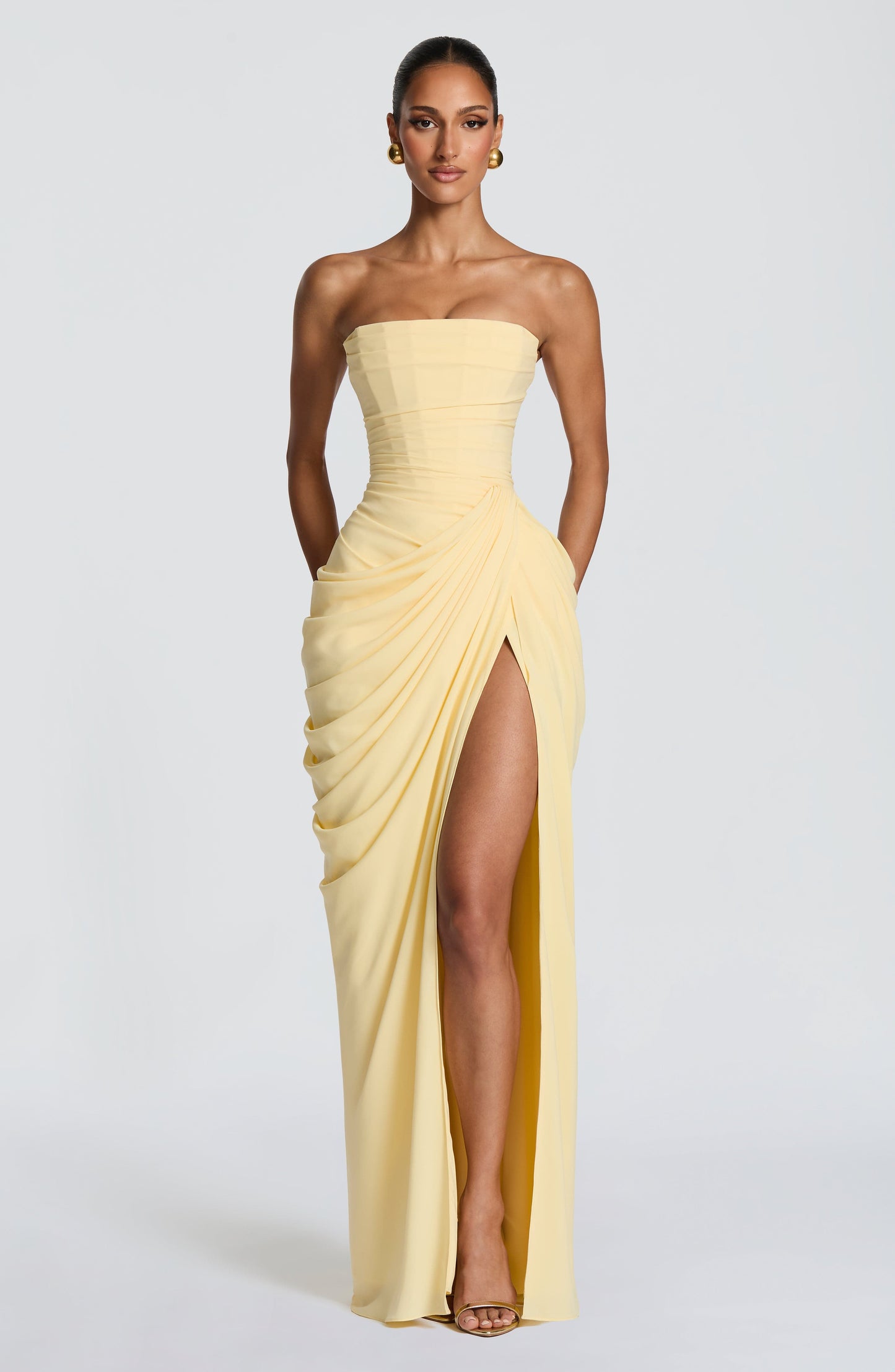 Diana - Vestido Maxi Elegante con Drapeado y Abertura Alta