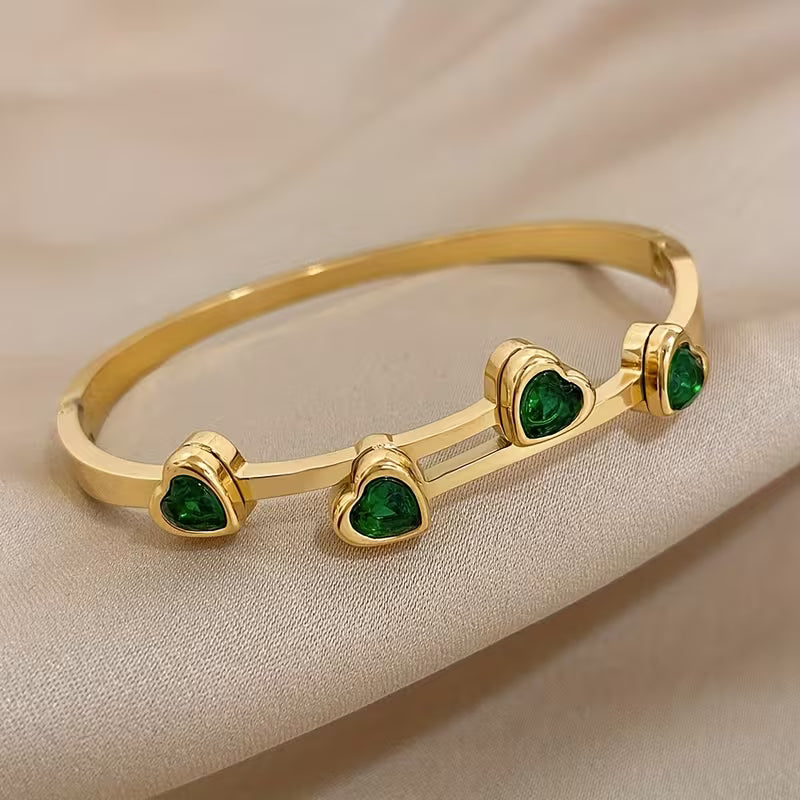 Estela - Pulsera Corazones Verdes | Dorado