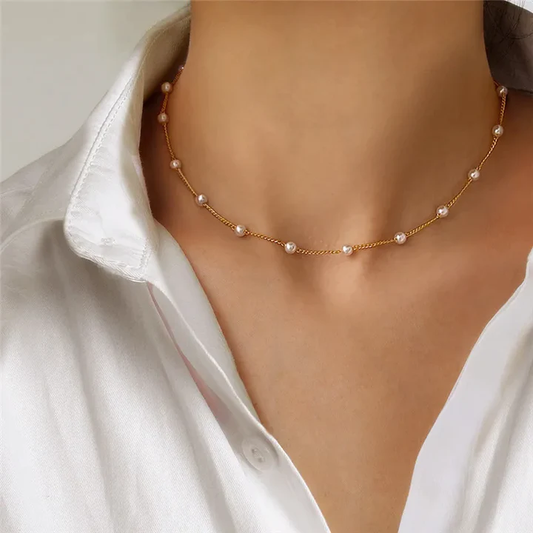 Collar Elegante de Perlas Pequeñas