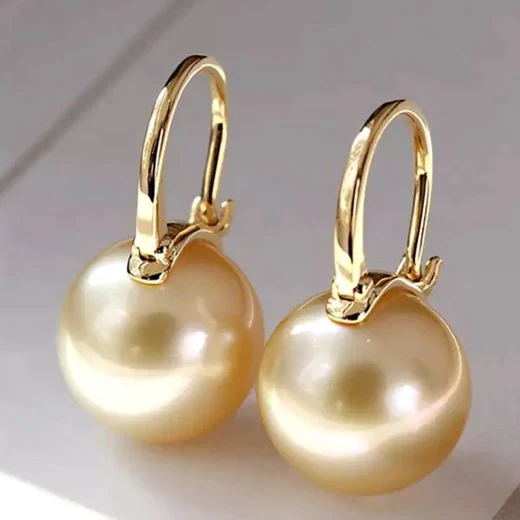 Aretes Dorados Elegantes con Perla