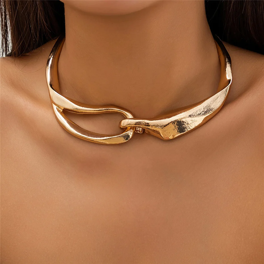 Rosario - Collar Dorado de Textura Atrevida