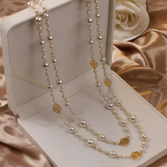 Collar Elegante de Perlas en Oro