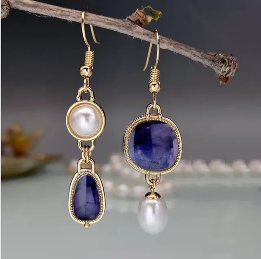 Aretes Vintage de Oro con Piedra Azul y Perla