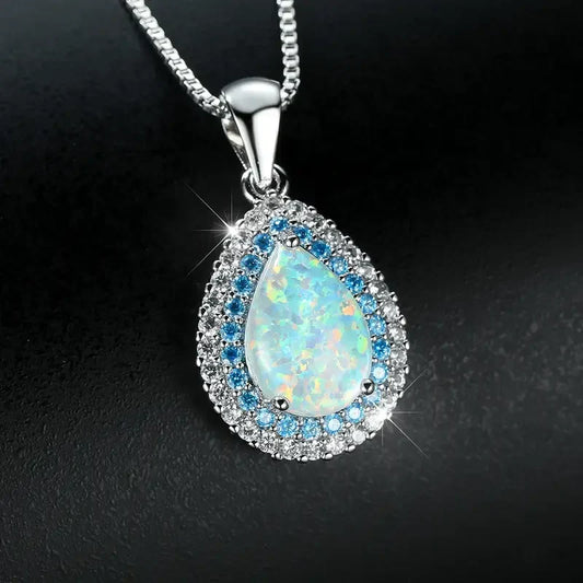 Tiburcia - Collar con Colgante Brillante