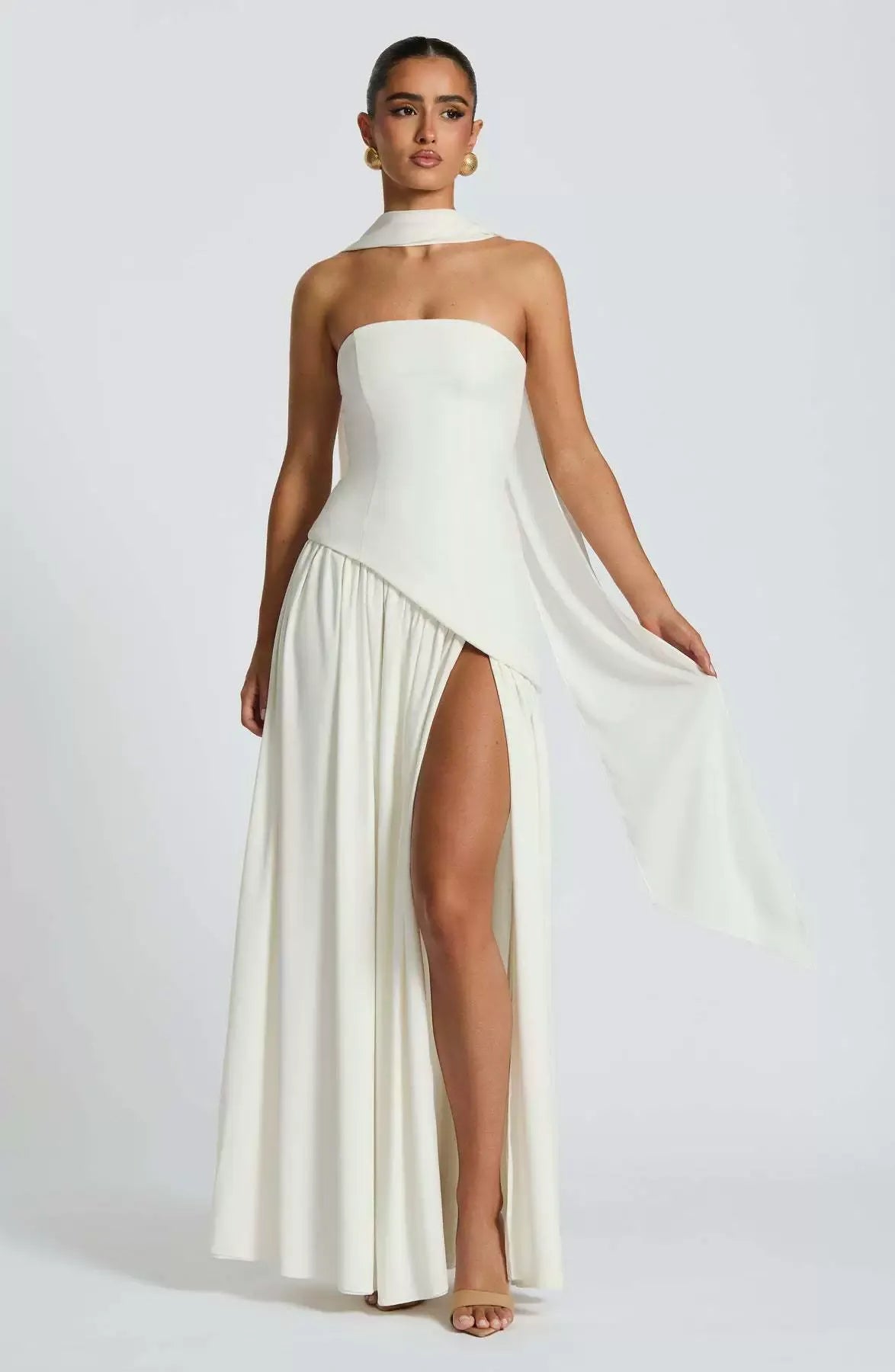 Lina - Vestido Maxi Sin Tirantes con Abertura Alta