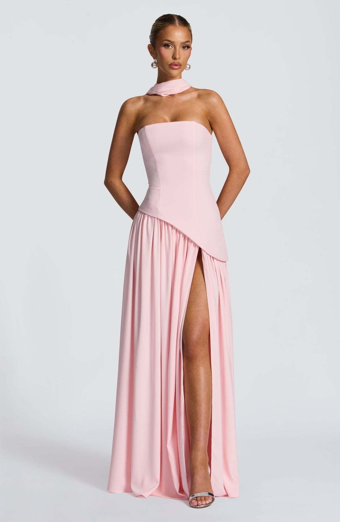 Lina - Vestido Maxi Sin Tirantes con Abertura Alta