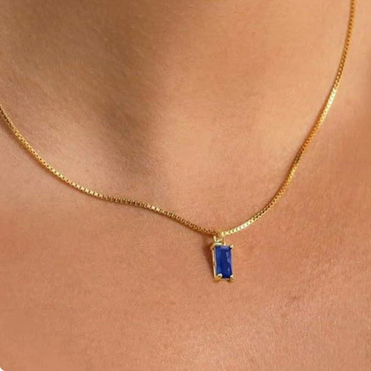 Collar Minimalista con Dije de Zafiro