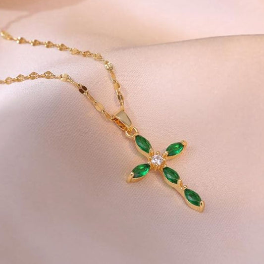 Collar Cruz de Esmeralda
