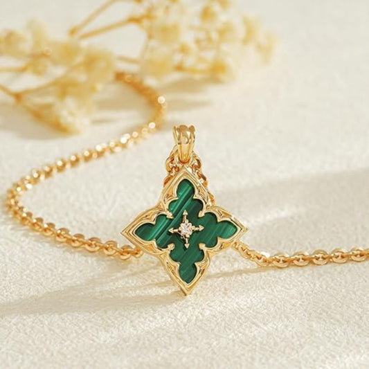 Collar con Dije de Esmeralda