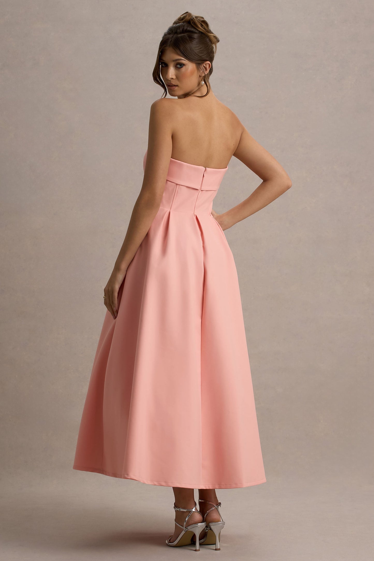 Ana - Vestido Midi con Estilo y Escote de Hombros Descubiertos