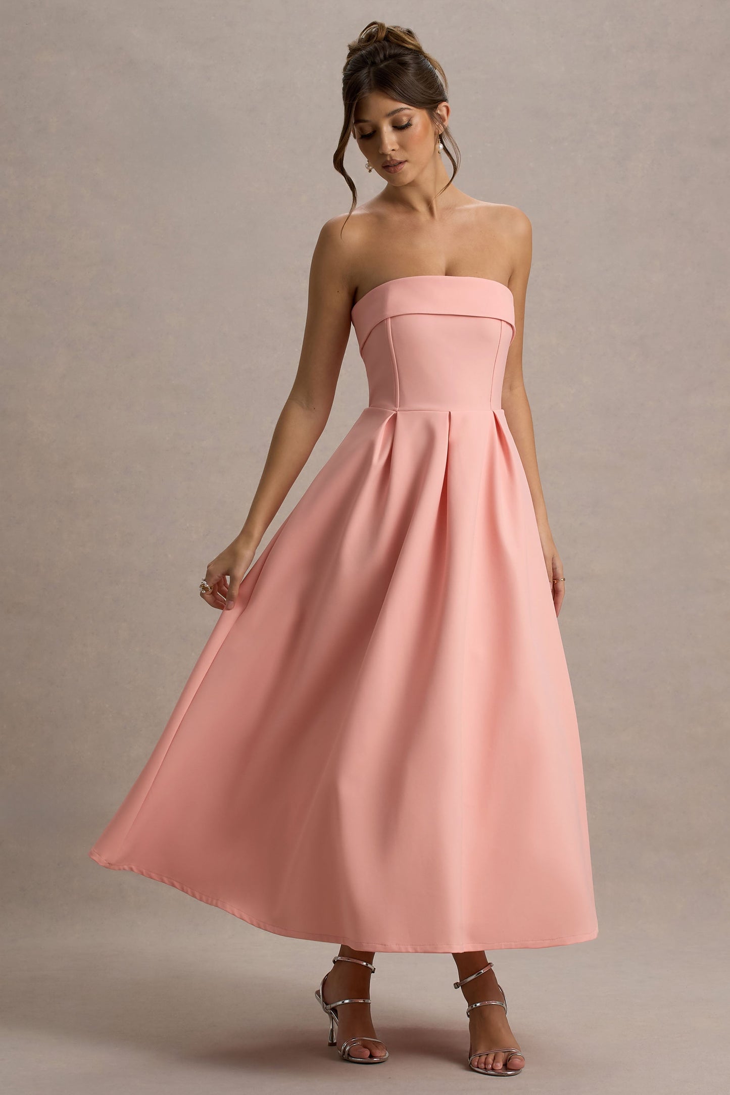 Ana - Vestido Midi con Estilo y Escote de Hombros Descubiertos