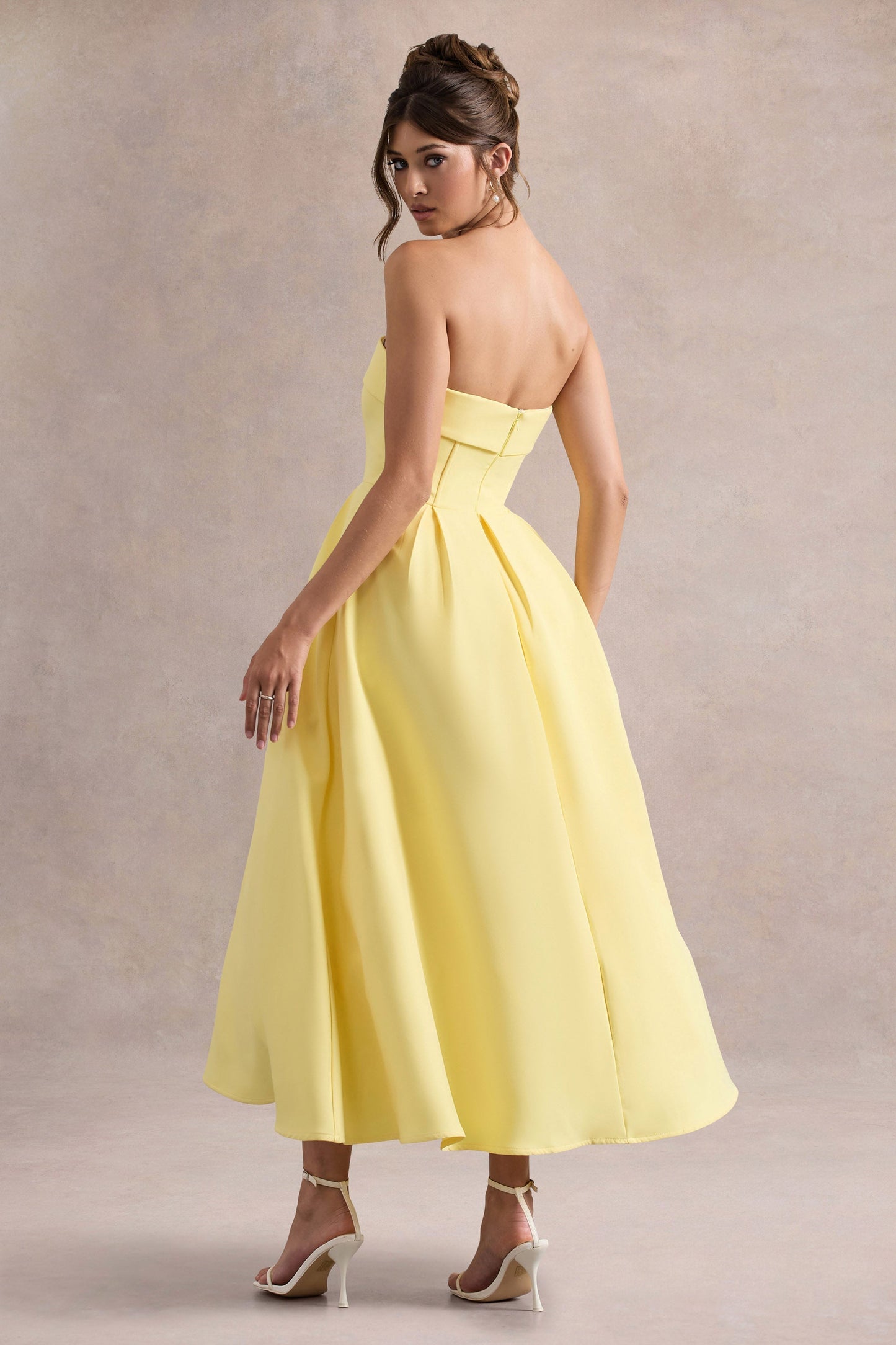 Ana - Vestido Midi con Estilo y Escote de Hombros Descubiertos