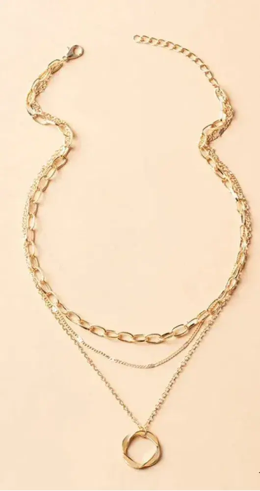 Trinidad - Collar Dorado Clásico de Capas con Colgante